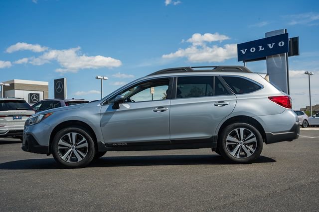Used 2019 Subaru Outback 2.5i Limited AWD/4WD image 4