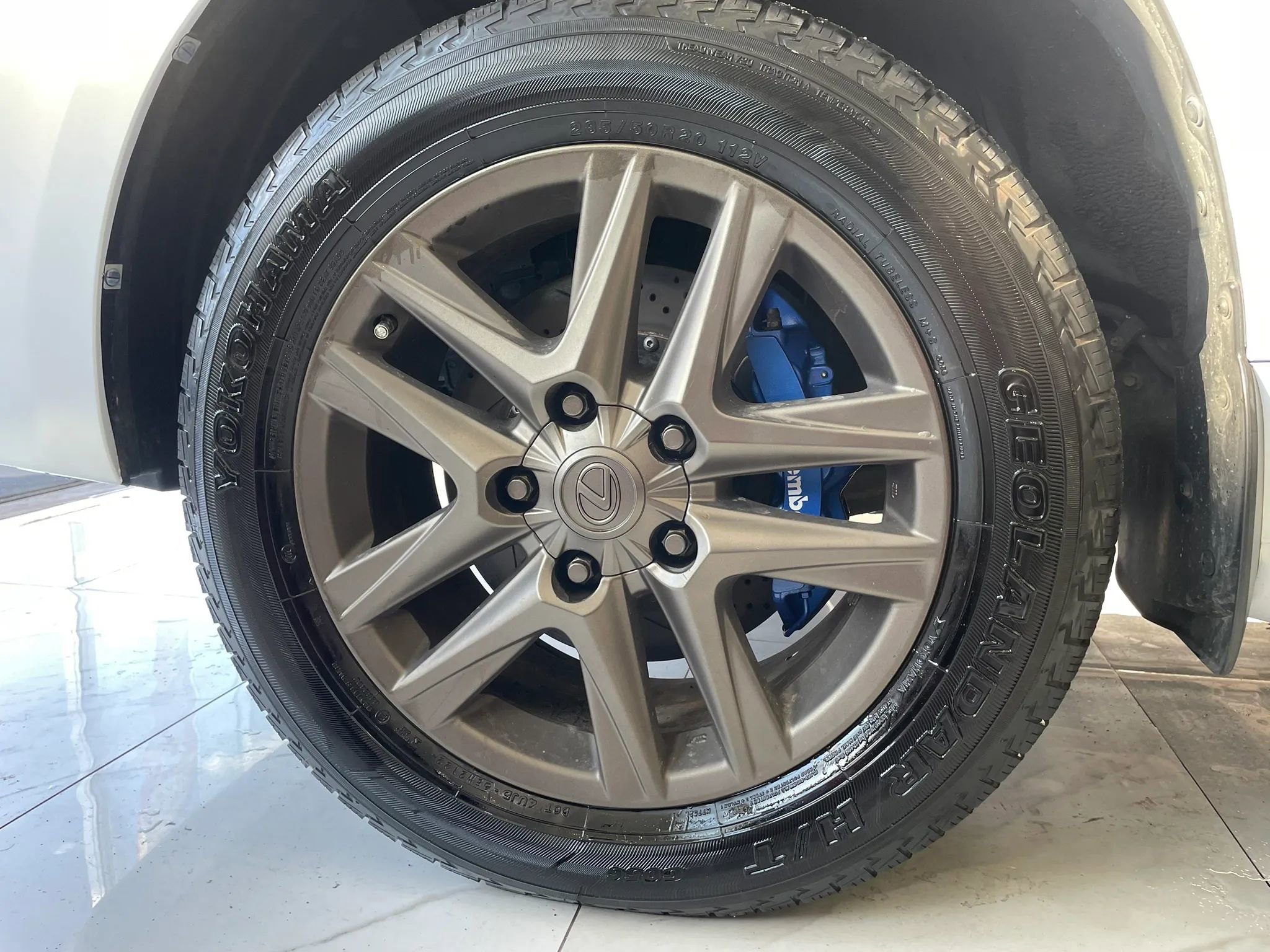 Used 2013 Lexus LX 570 4WD w/ Luxury Pkg image 33