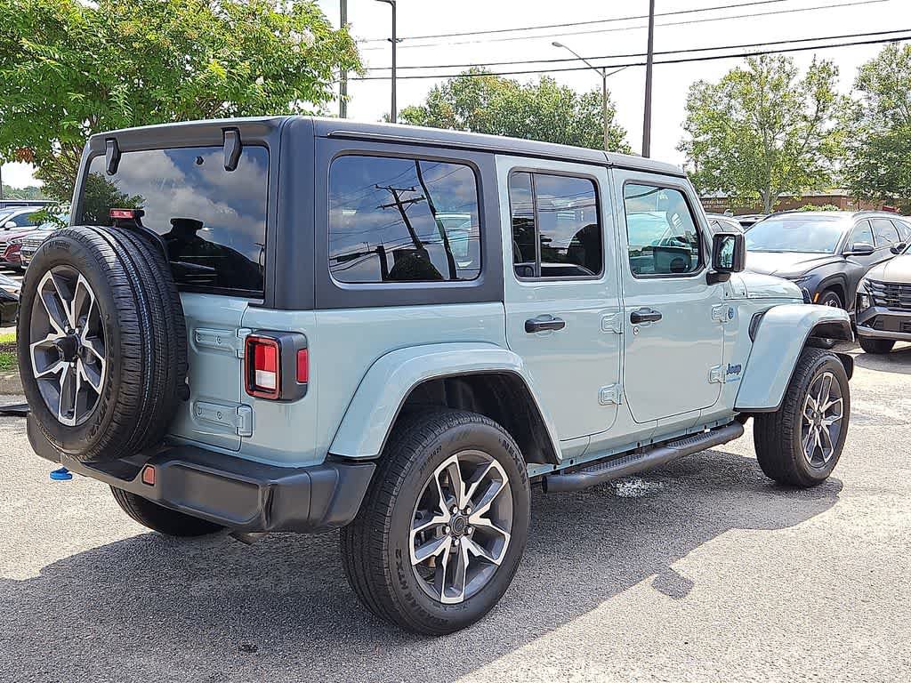 Used 2024 Jeep Wrangler Unlimited AWD/4WD image 4