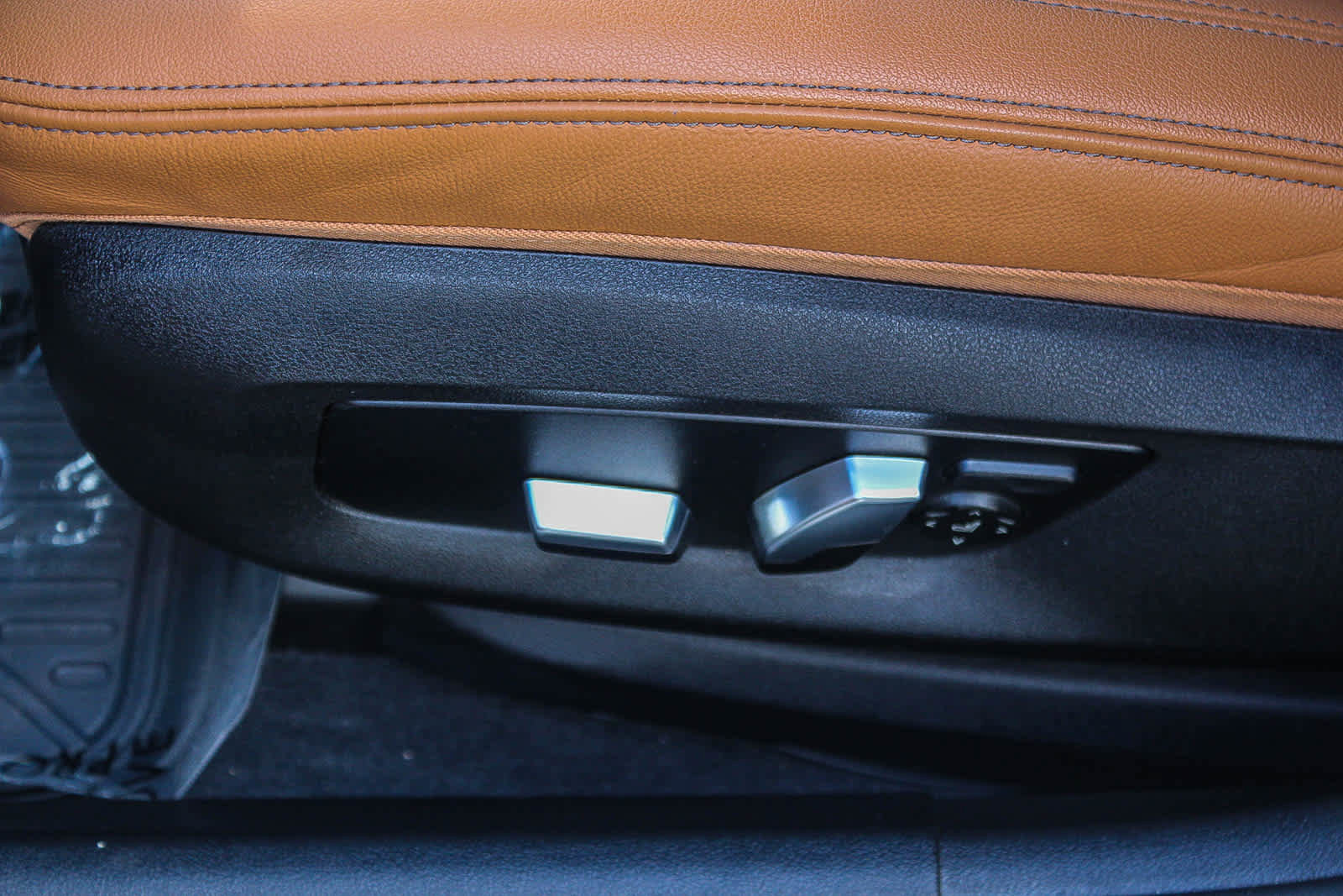 Certified 2022 BMW 530i w/ M Sport Package image 31
