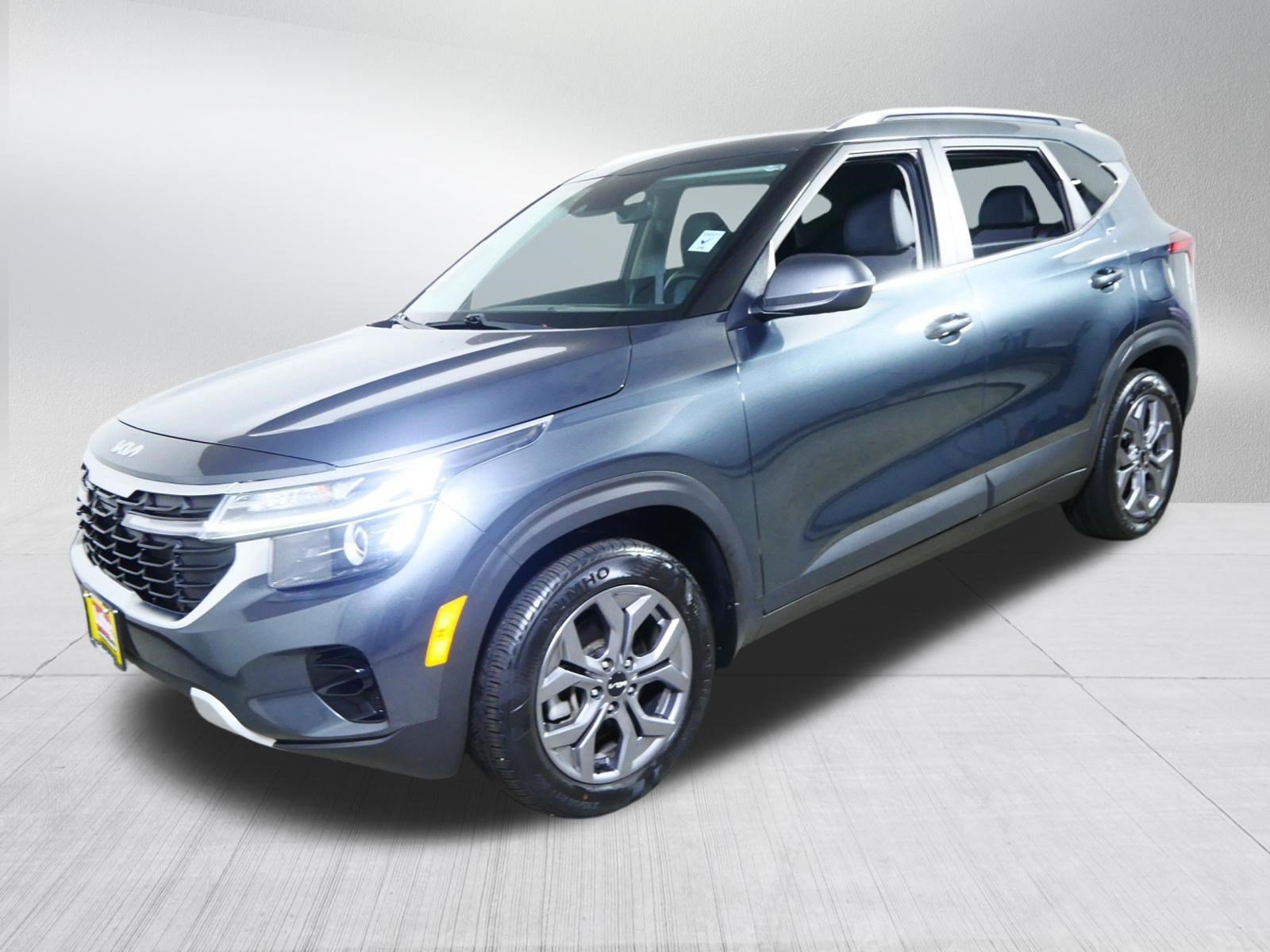 Used 2024 Kia Seltos S AWD/4WD image 3