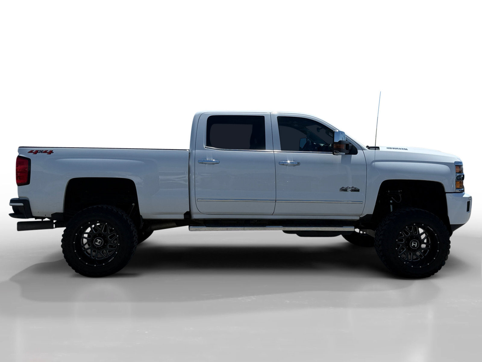 Used 2018 Chevrolet Silverado 2500 High Country w/ Duramax Plus Package AWD/4WD image 6
