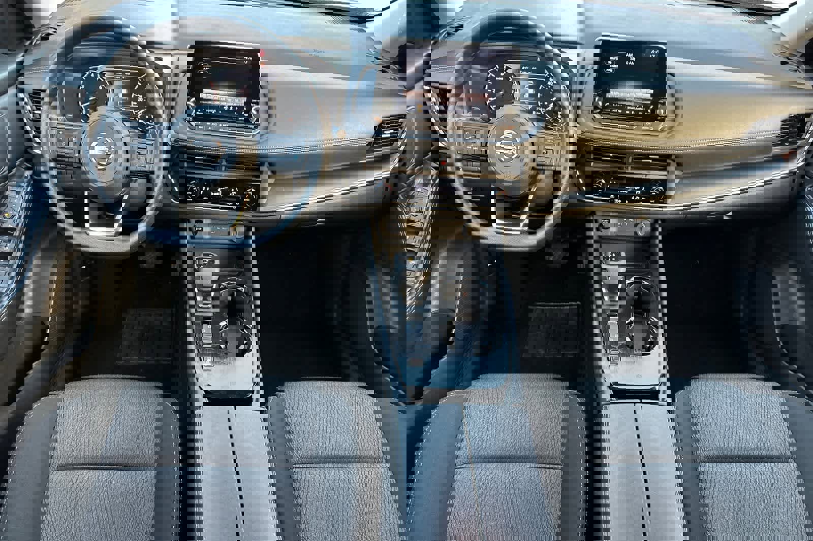 Used 2024 Nissan Rogue SV image 4