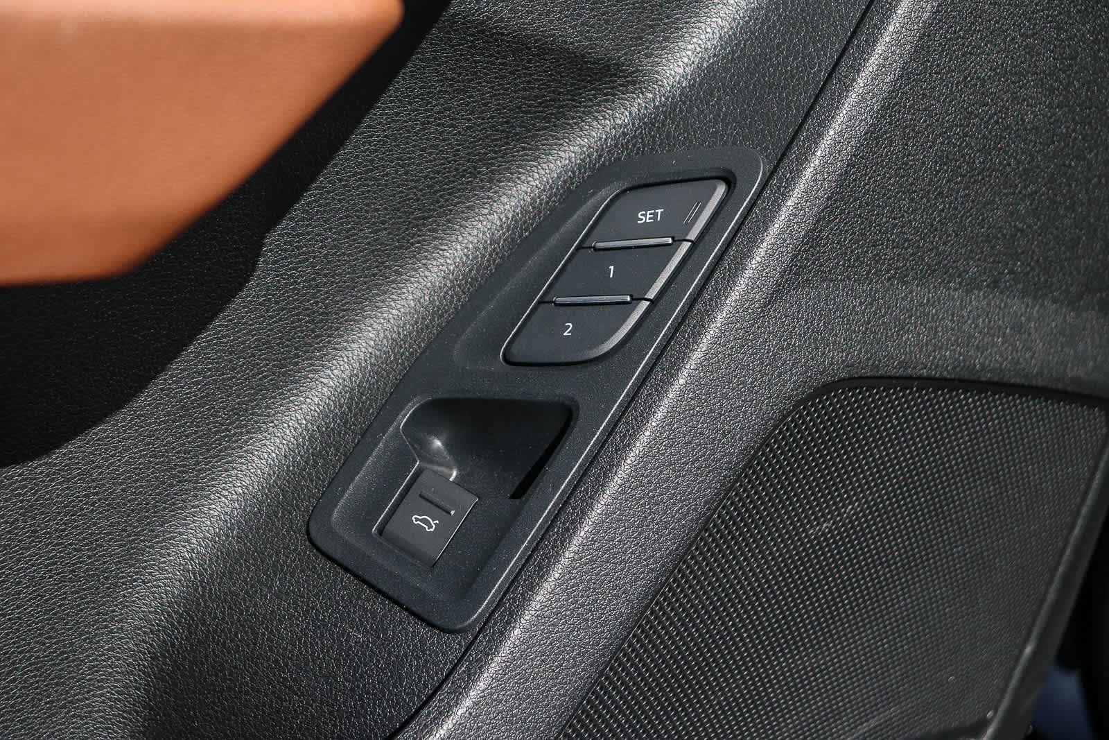 Used 2025 Audi Q3 2.0T Premium w/ Convenience Package image 28