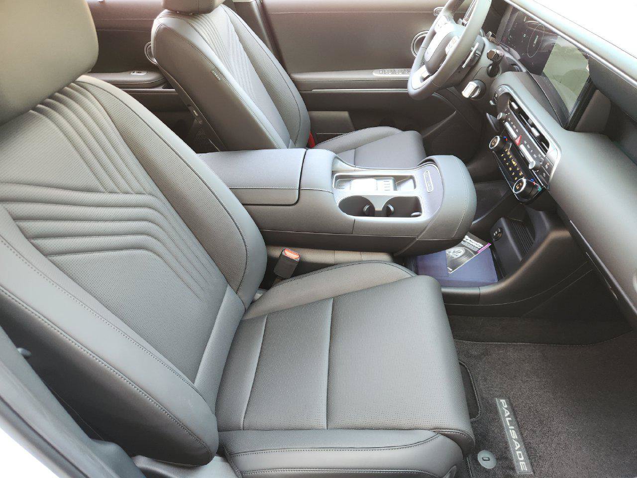 New 2027 Hyundai Palisade SEL Premium FWD image 11