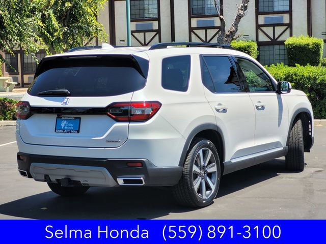 Used 2025 Honda Pilot Touring image 5