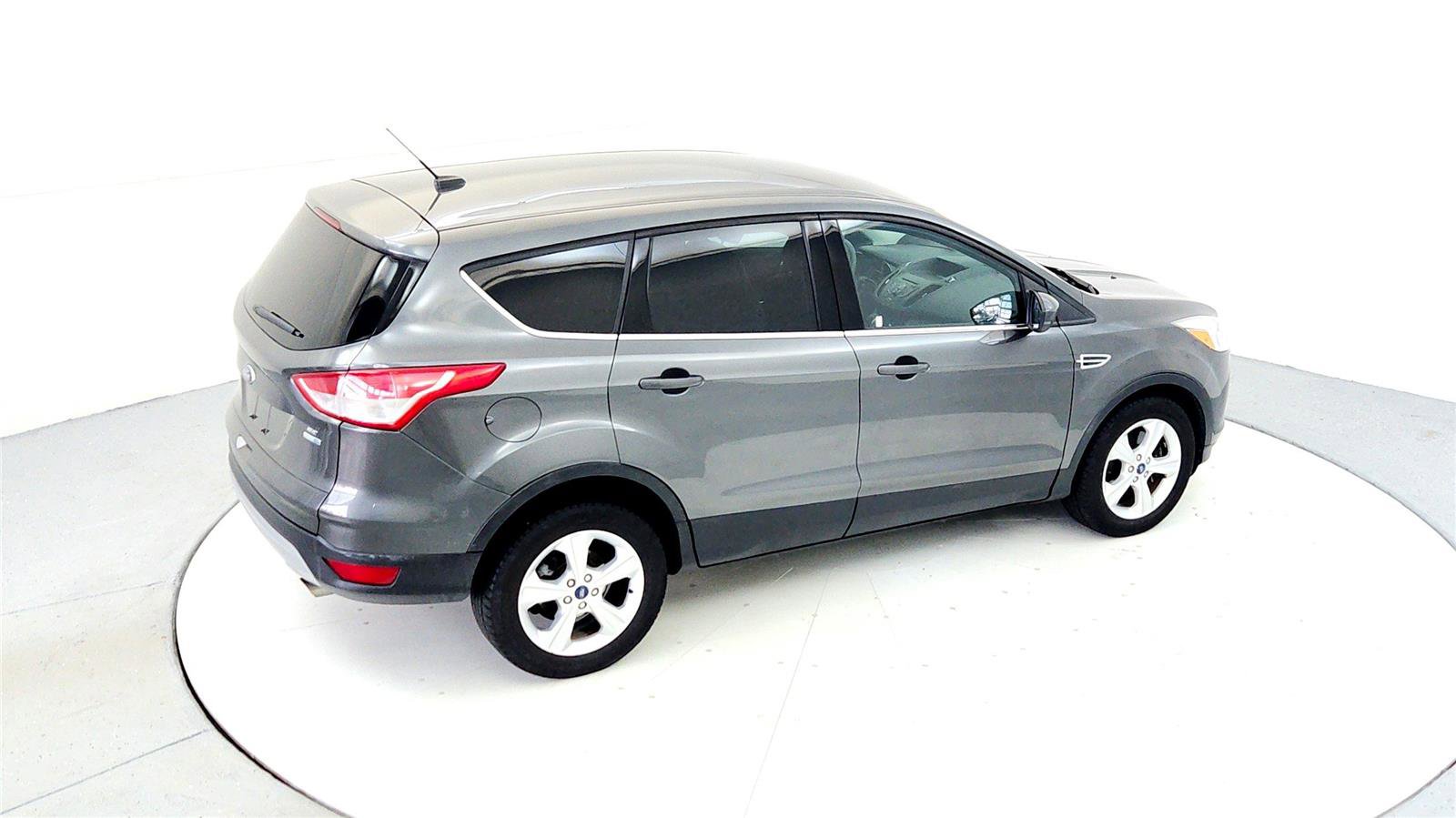 Used 2015 Ford Escape SE image 18