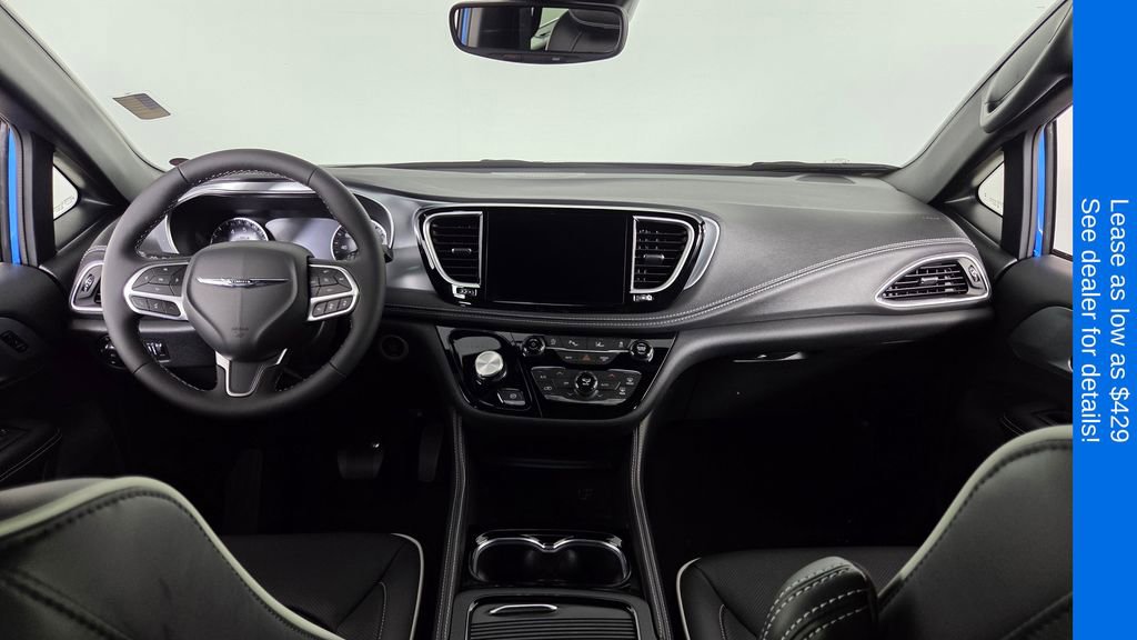New 2026 Chrysler Pacifica Limited FWD image 39