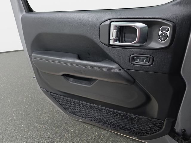 Used 2018 Jeep Wrangler Unlimited Sahara w/ Dual Top Group image 25