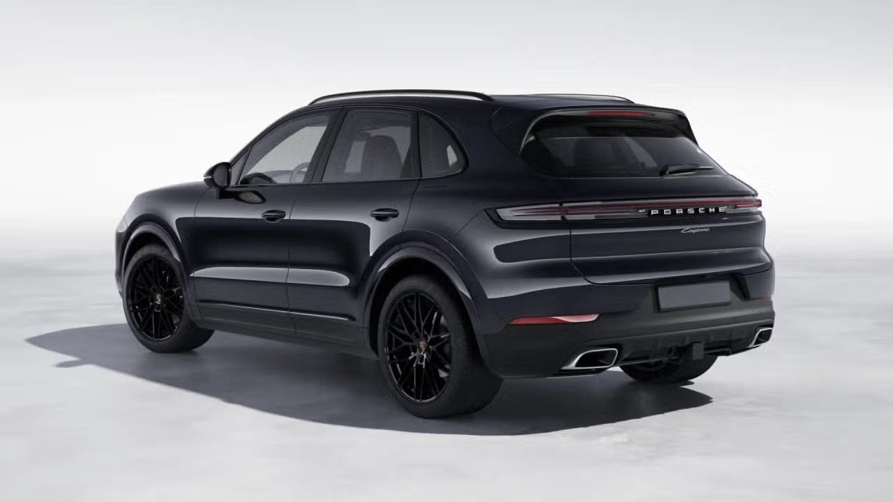 Certified 2026 Porsche Cayenne AWD/4WD image 3