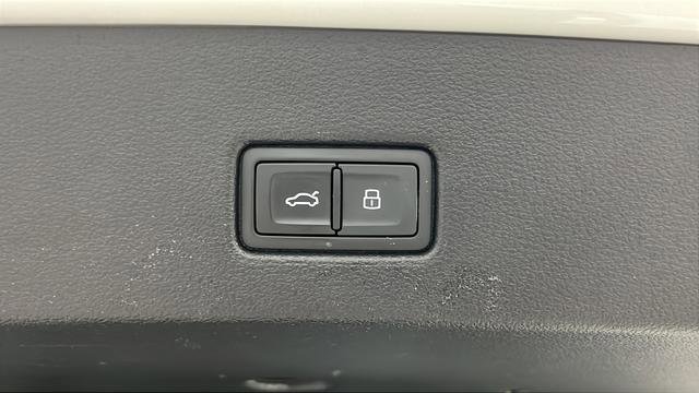 Used 2021 Audi A7 e Premium Plus w/ Executive Package image 32
