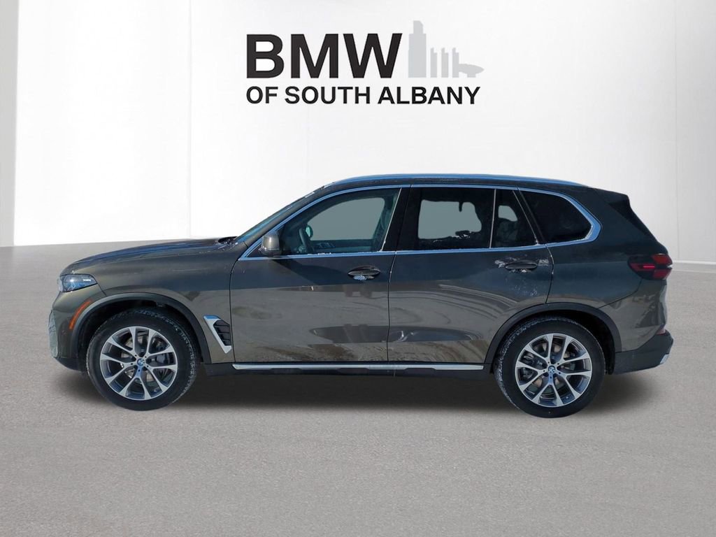 New 2026 BMW X5 xDrive40i w/ Climate Comfort Package image 3
