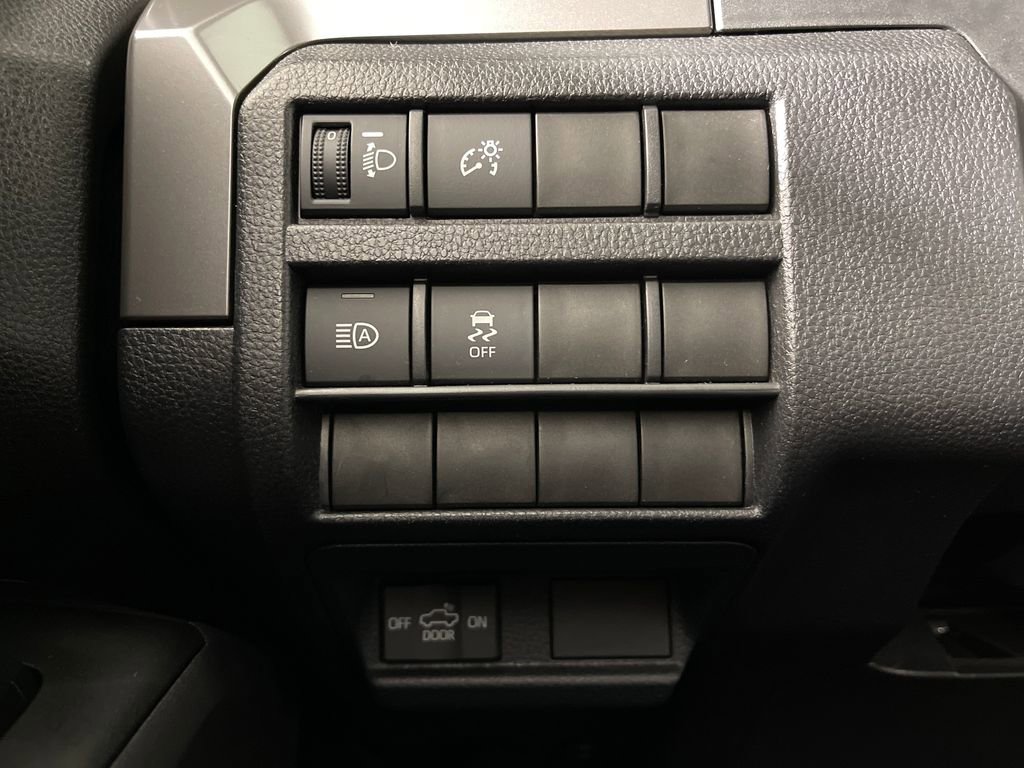 Certified 2024 Toyota Tacoma SR5 AWD/4WD image 28