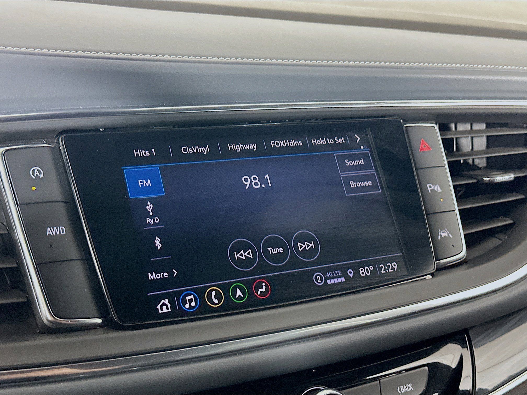 Used 2024 Buick Enclave Premium image 19