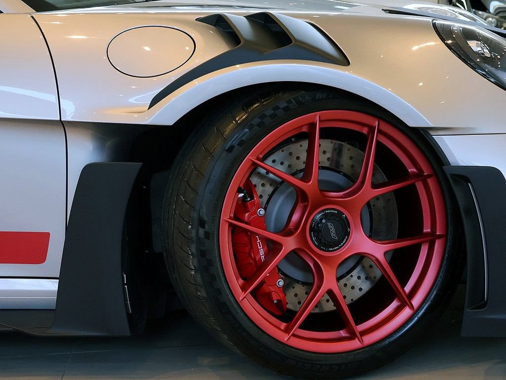 Used 2025 Porsche 911 GT3 RS RWD image 42