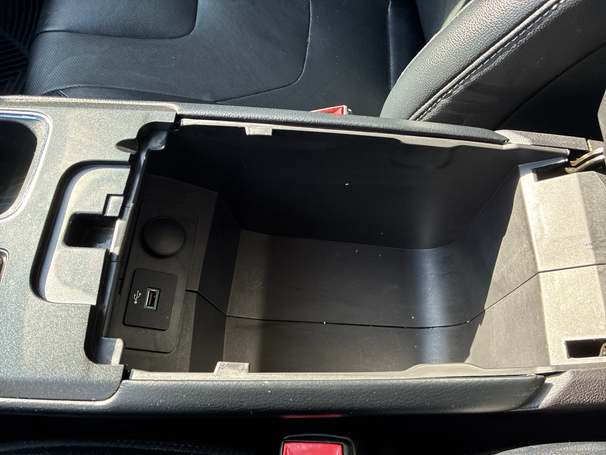 Used 2017 Ford Fusion Energi Titanium FWD image 39