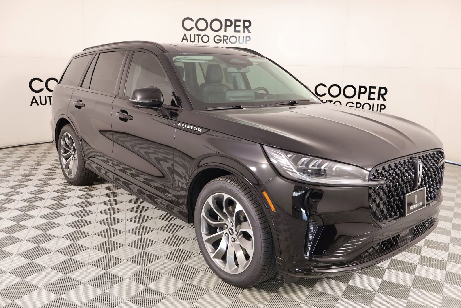New 2026 Lincoln Aviator 2WD w/ Jet Appearance Package