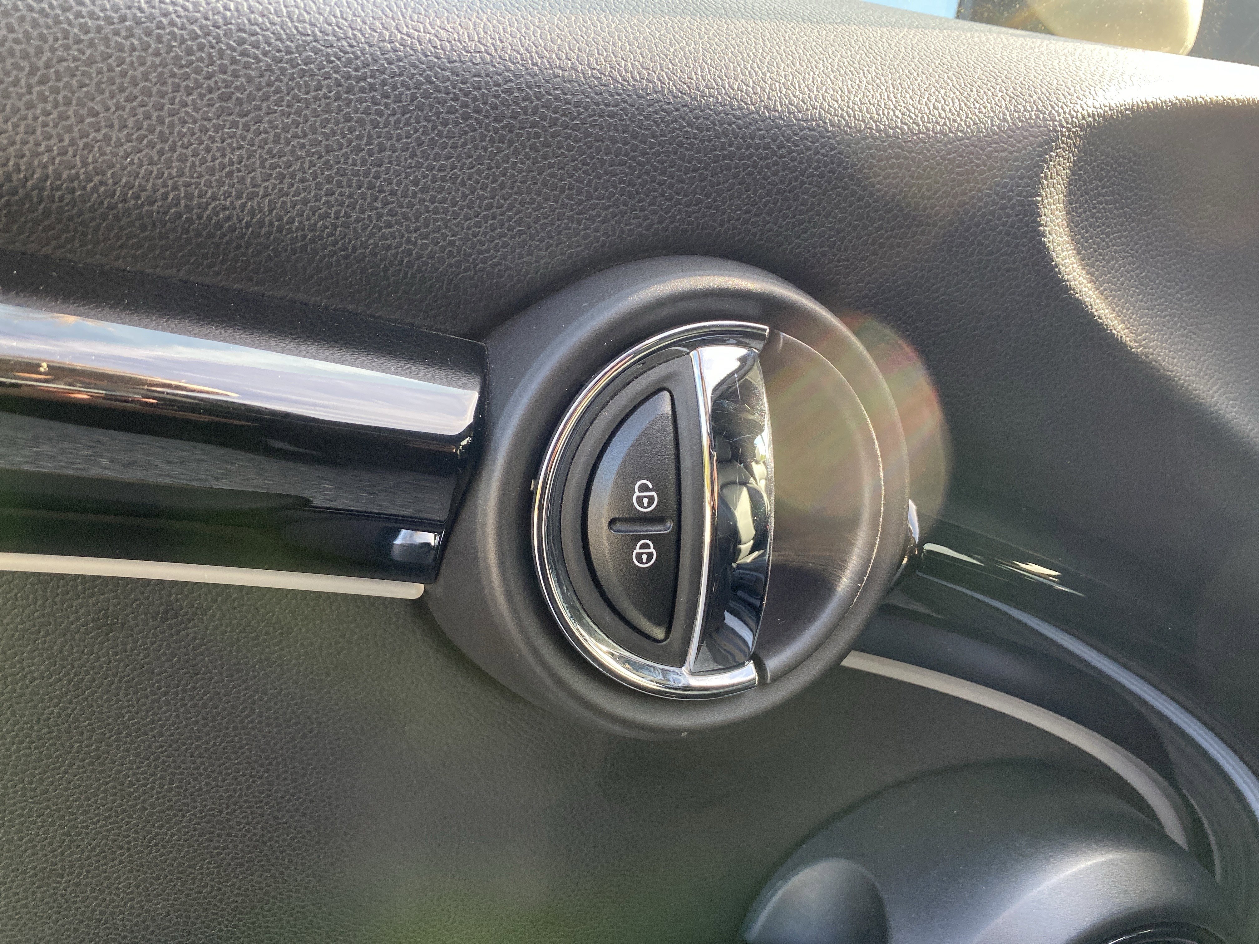 Used 2024 MINI Cooper S image 23