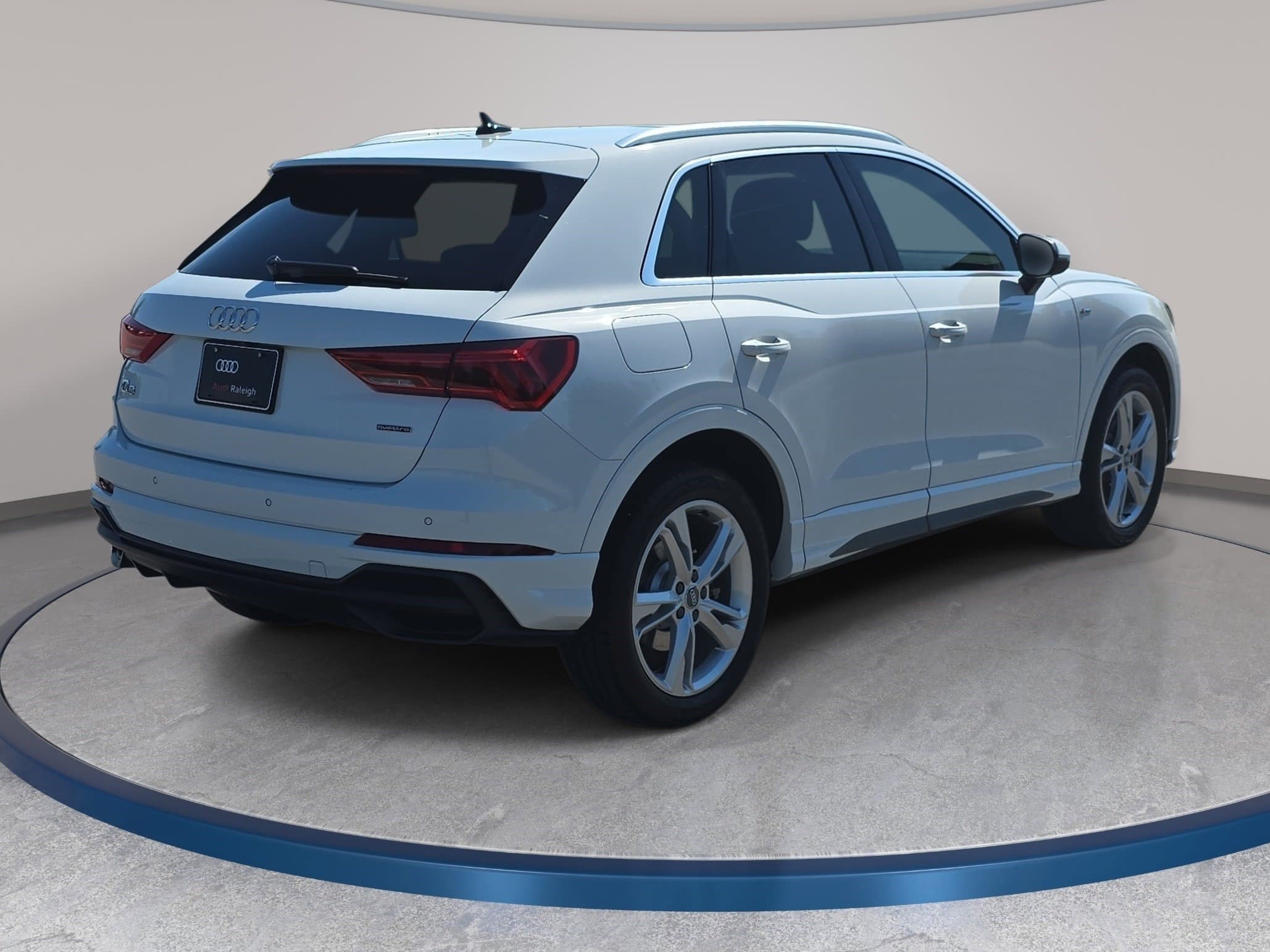 Used 2020 Audi Q3 2.0T Premium AWD/4WD image 5