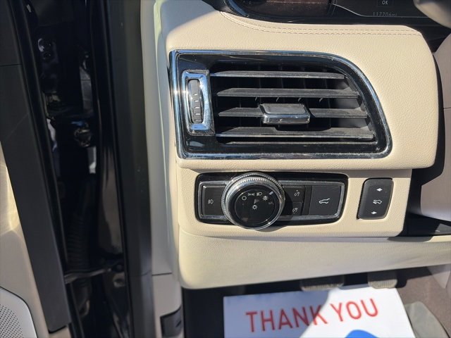 Used 2020 Lincoln Navigator Reserve w/ Luxury Package image 20