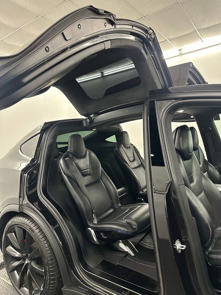 Used 2016 Tesla Model X Performance image 33