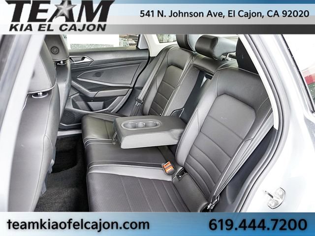 Used 2024 Volkswagen Jetta SE FWD image 15