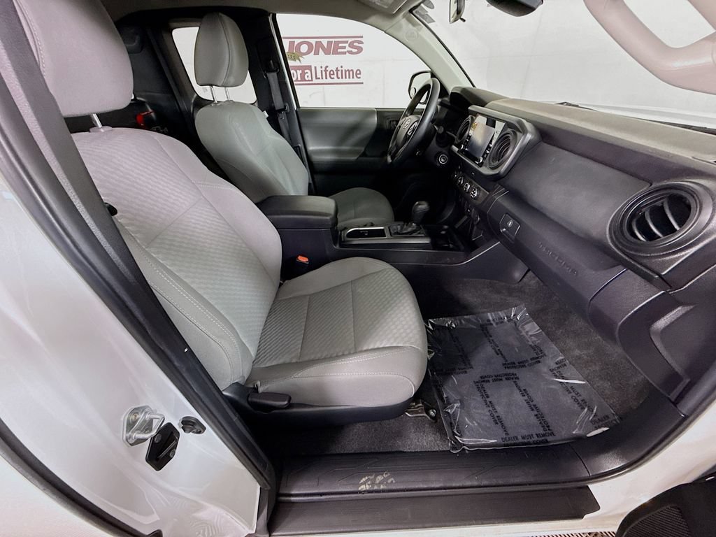 Used 2022 Toyota Tacoma SR AWD/4WD image 30