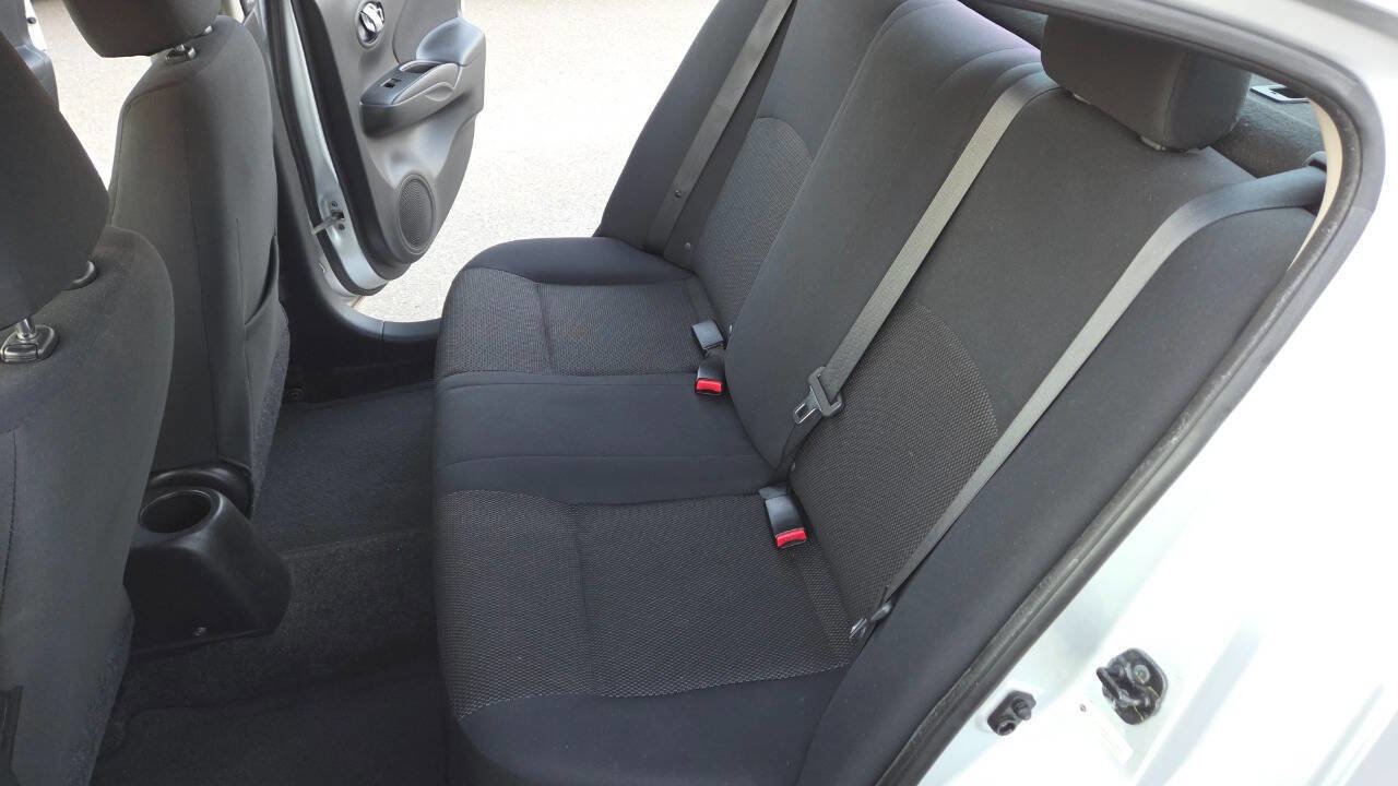 Used 2013 Nissan Versa SV image 27