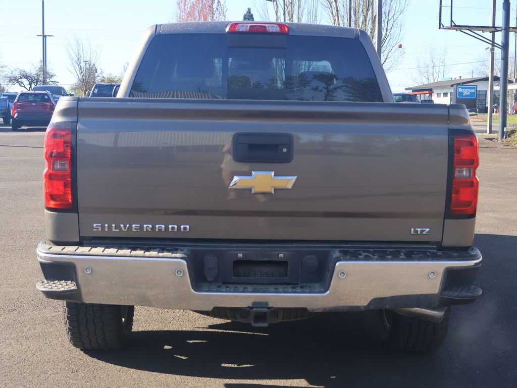 Used 2015 Chevrolet Silverado 1500 LTZ Z71 w/ LTZ Plus Package AWD/4WD image 5