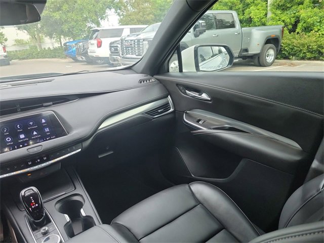 Used 2022 Cadillac XT4 Premium Luxury w/ Safety Alert Package image 11