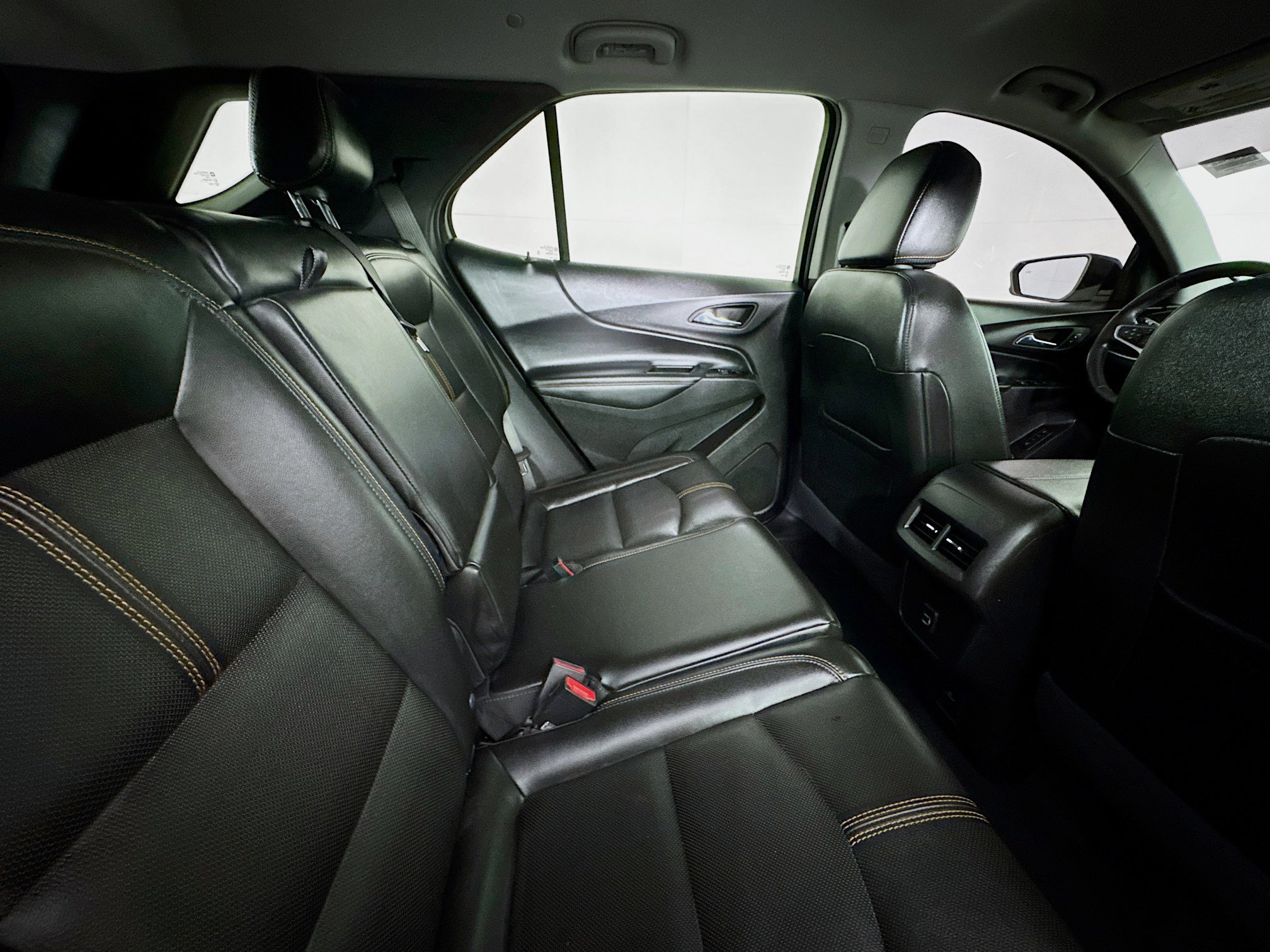 Used 2022 Chevrolet Equinox Premier FWD image 26