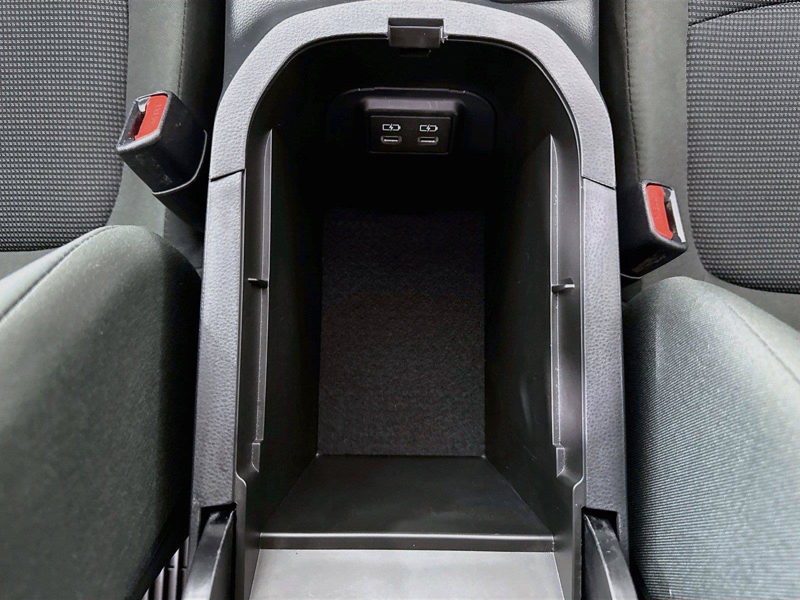 Certified 2025 Toyota RAV4 LE AWD/4WD image 31