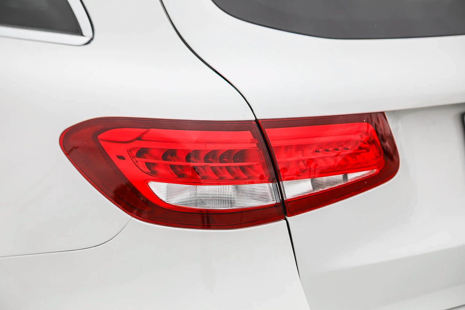 Used 2016 Mercedes-Benz GLC 300 image 9