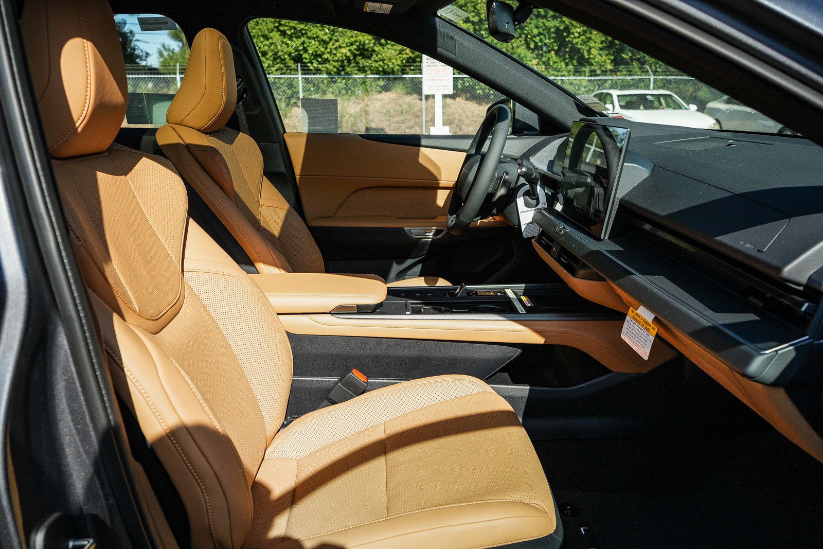 New 2026 Lexus ES 350e FWD image 16