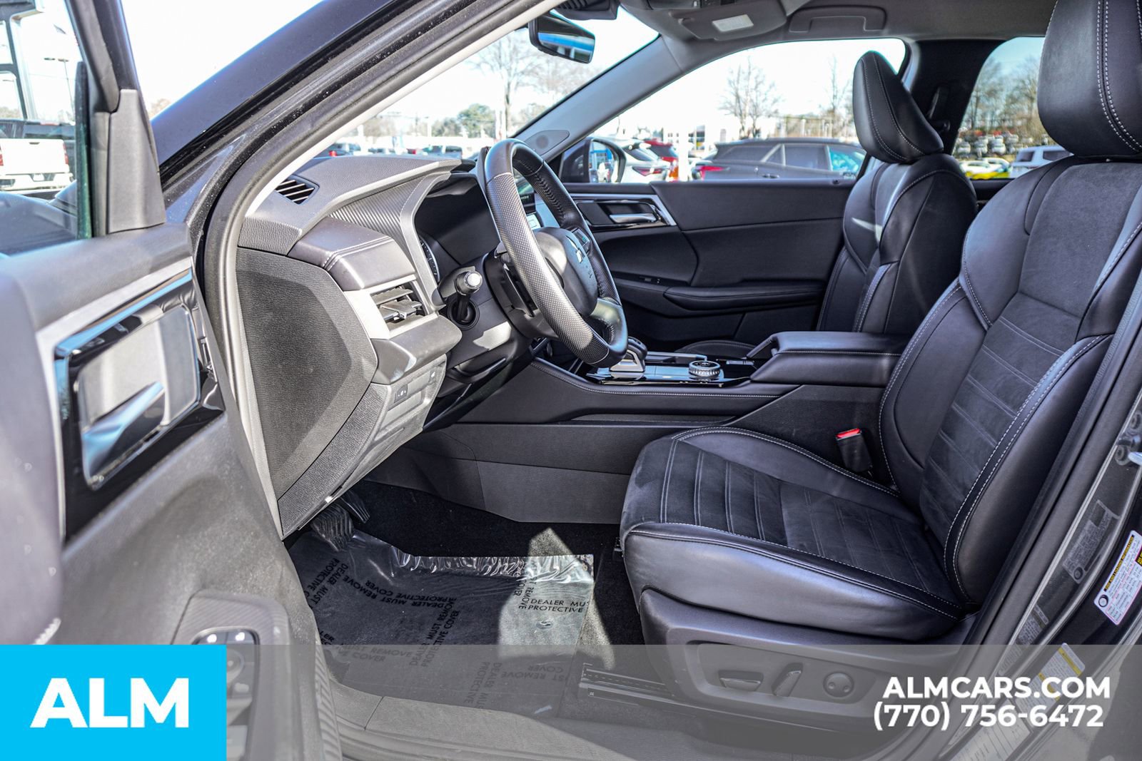 Used 2025 Mitsubishi Outlander SE image 22