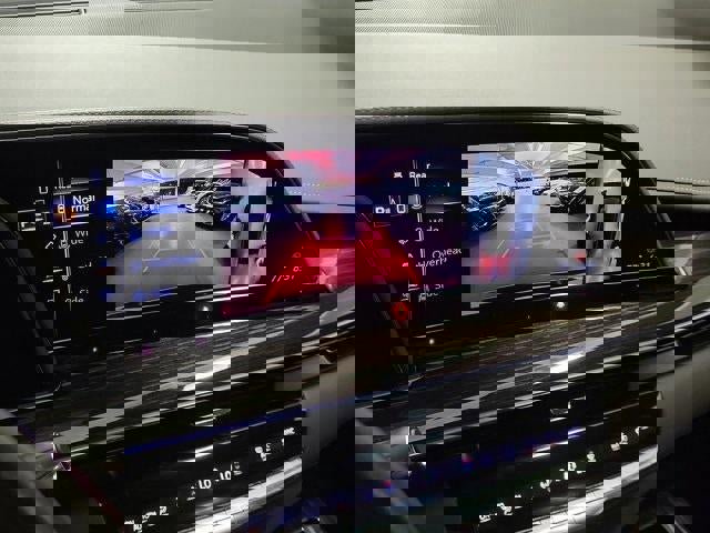 Certified 2022 Cadillac Escalade Premium Luxury image 24