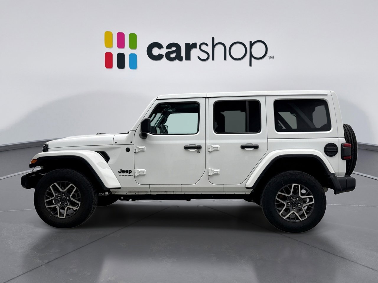 Used 2025 Jeep Wrangler Unlimited Sahara image 2