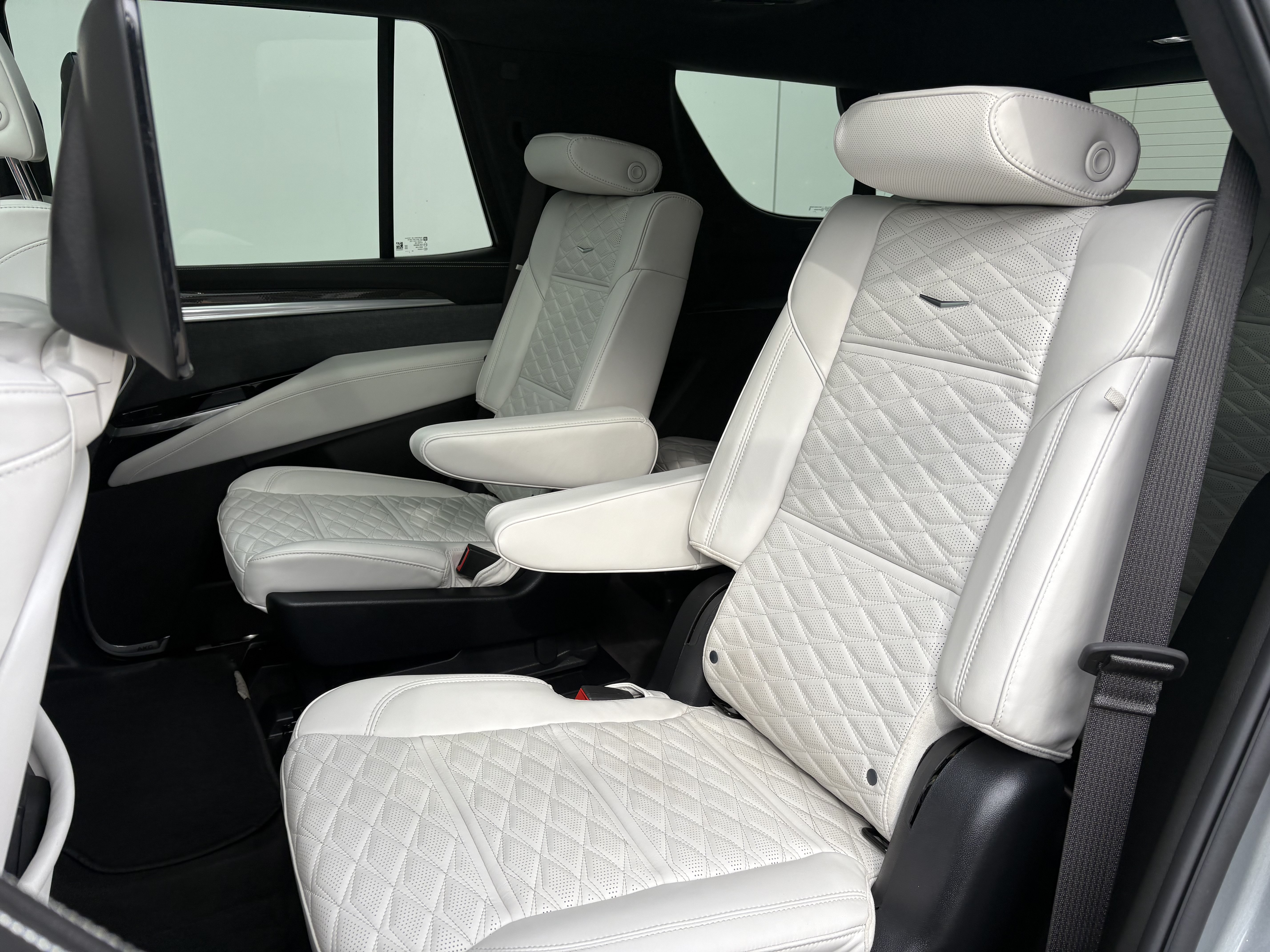 Certified 2025 Cadillac Escalade V AWD/4WD image 13