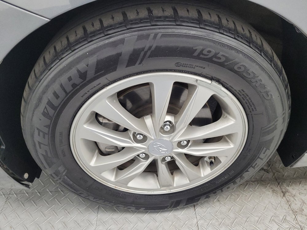 Used 2020 Hyundai Elantra ECO w/ Cargo Package (C1) image 31