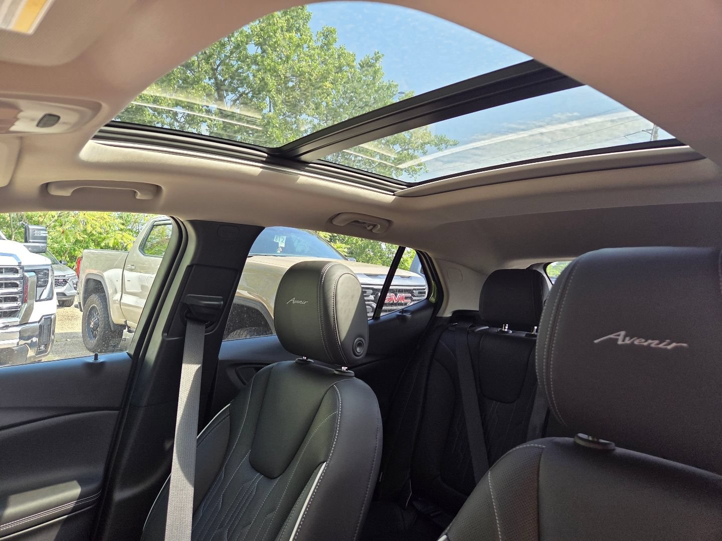 New 2026 Buick Encore GX Avenir w/ Avenir Technology Package AWD/4WD image 5