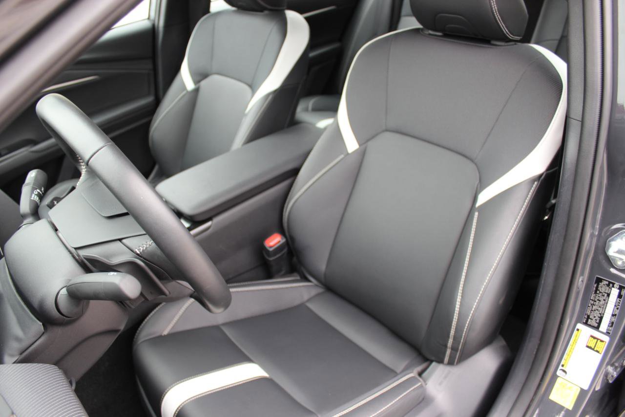 Used 2025 Toyota Camry SE image 16