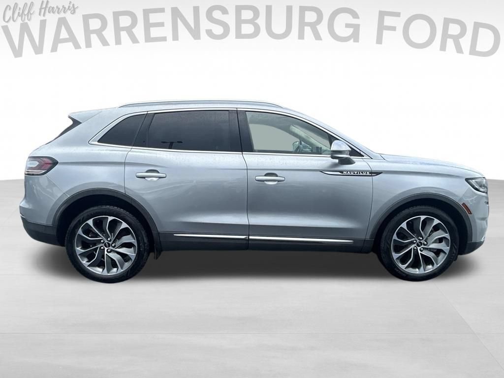 Used 2022 Lincoln Nautilus Reserve w/ Luxury Package AWD/4WD image 9