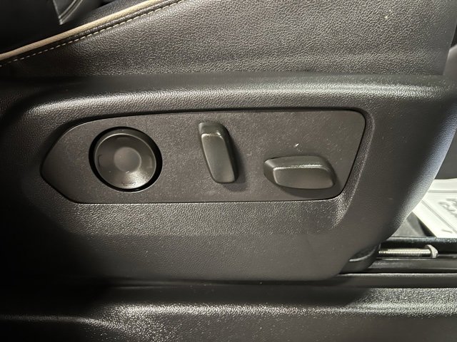 Used 2023 Chevrolet Tahoe Premier image 35