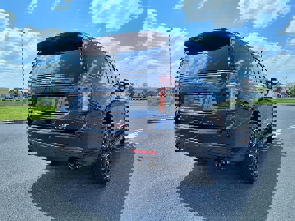 Certified 2022 Chevrolet Tahoe RST w/ Sport Performance Package image 4