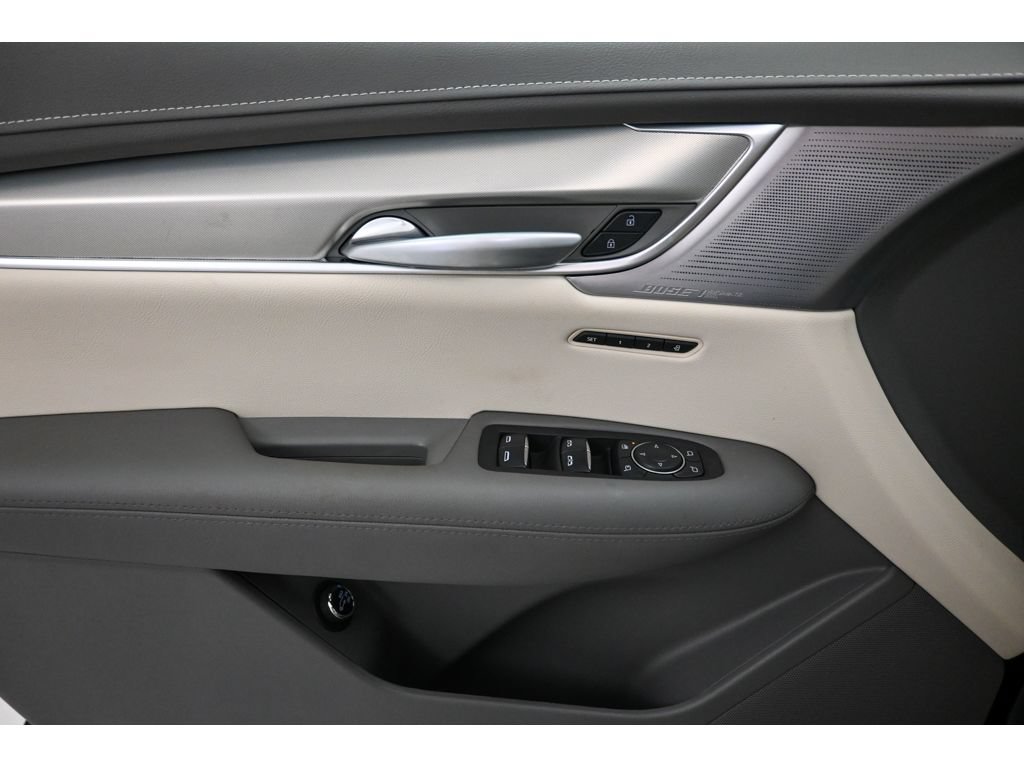 Certified 2025 Cadillac XT5 Premium Luxury AWD/4WD image 28