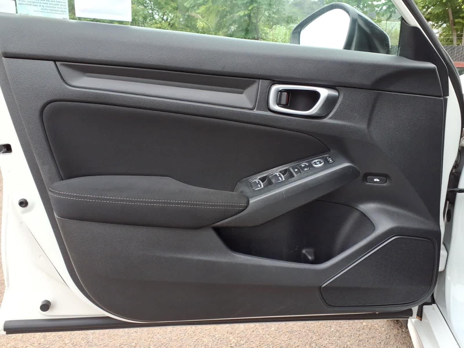 Used 2023 Honda Civic Sport image 11