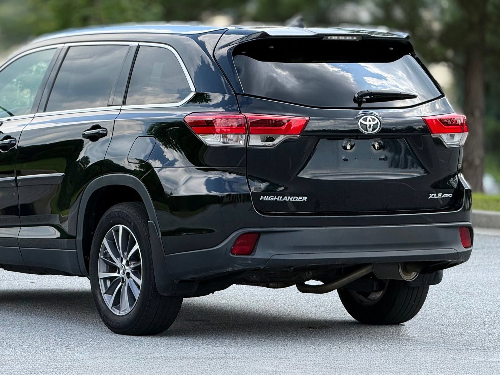 Used 2019 Toyota Highlander XLE AWD/4WD image 49