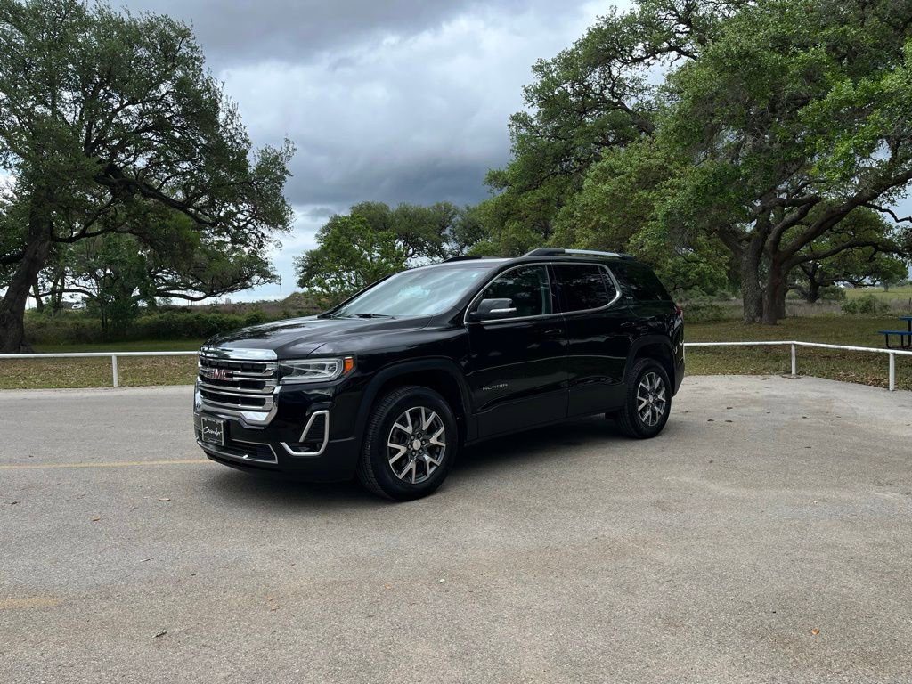 Used 2023 GMC Acadia SLT w/ Preferred Package image 1