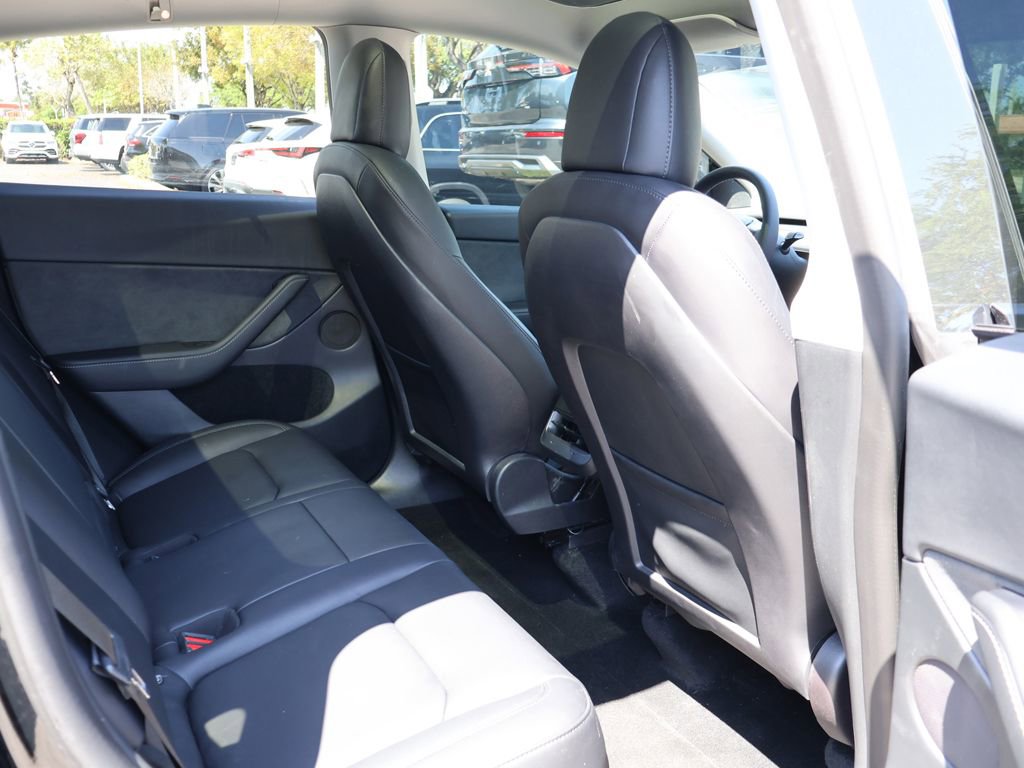 Used 2022 Tesla Model Y Performance image 36