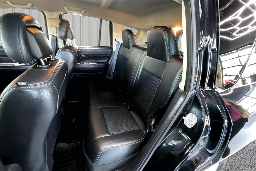 Used 2017 Jeep Compass Latitude AWD/4WD image 20